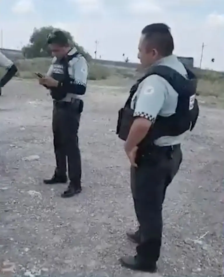 Captan a supuestos elementos de la Guardia Nacional pidiendo 30 mil pesos de mordida. Foto: Twitter