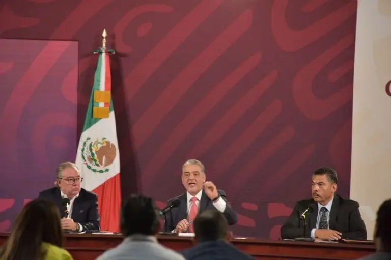 Funcionarios de la CFE atendieron a los medios de comunicación en rueda de prensa Créditos: Especial