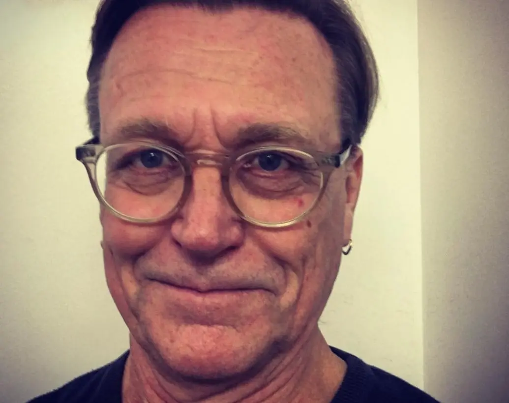 Ahora tiene 45 a&ntilde;os, est&aacute; casado con la actriz Jennifer Ward y tienen 2 hijos. En los &uacute;ltimos a&ntilde;os ha trabajado como director de series.