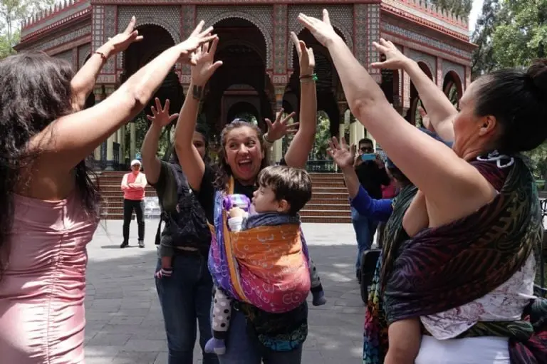 Tetada masiva en CDMX: decenas de mamás se reúnen para defender la lactancia. Foto: Cuartoscuro