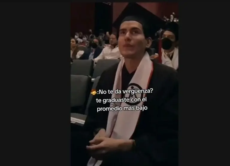 Joven se graduó con el promedio más bajo (TikTok)
