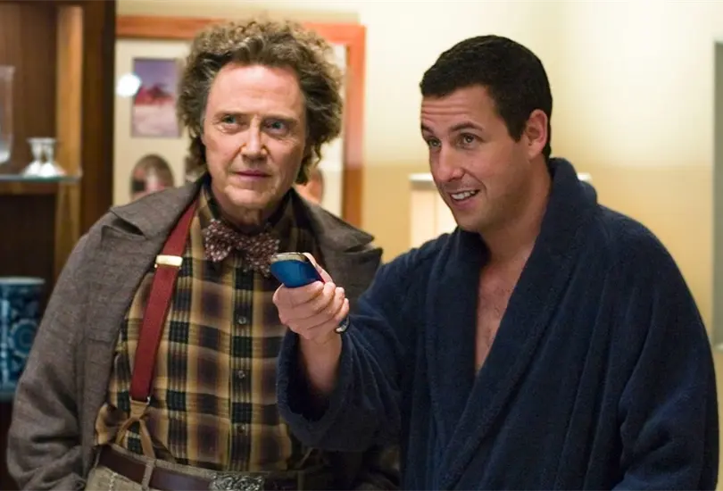 Click: Perdiendo el control fue una popular pel&iacute;cula de comedia de 2006, protagonizada por Adam Sandler. La cinta sigue a un arquitecto que prefiere estar en el trabajo que con su familia, aunque ah&iacute; tampoco es feliz, hasta que recibe un control que le permite adelantar los momentos de su vida que no le gustan.