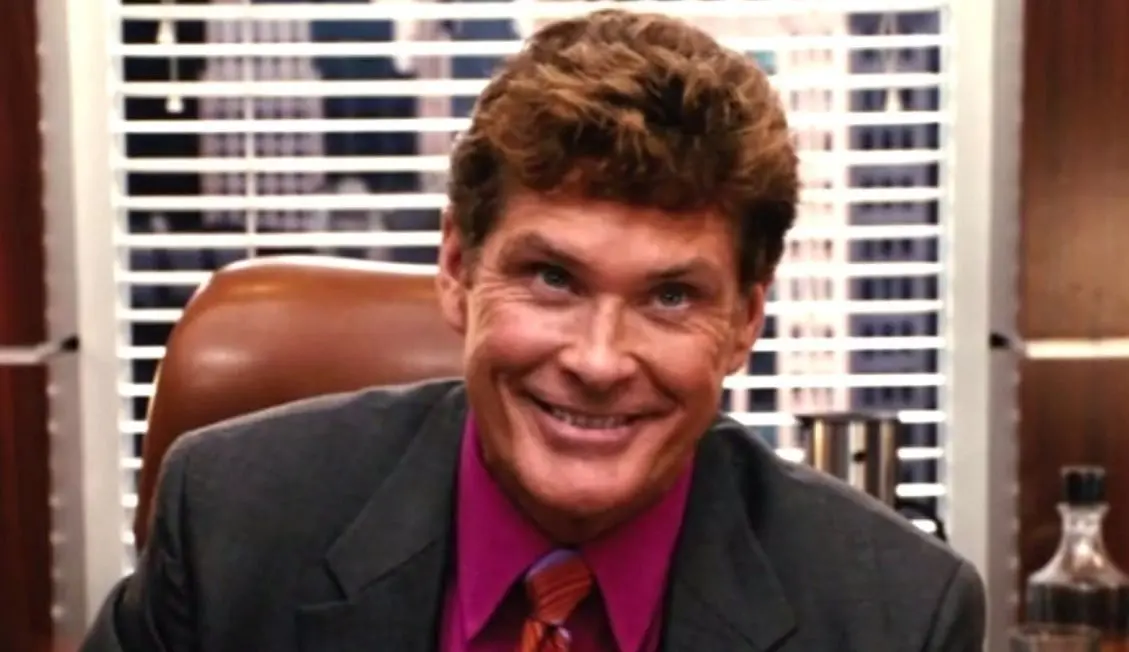 David Hasselhoff interpretó a John Ammer, jefe de Michael.