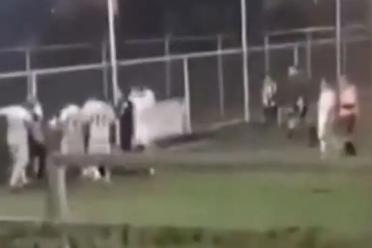 Golpean a futbolista colombiano en Texcoco - Tomada de video