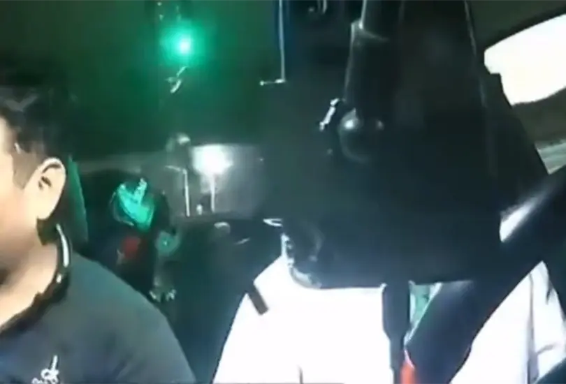 El video pronto se hizo viral en redes causando indignación entre la comunidad que exige mayor seguridad en el Edomex El video pronto se hizo viral en redes causando indignación entre la comunidad que exige mayor seguridad en el Edomex