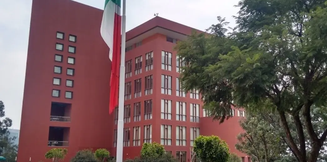 Tiene su sede en Monterrey, México y se ubica entre las 200 mejores universidades del mundo.