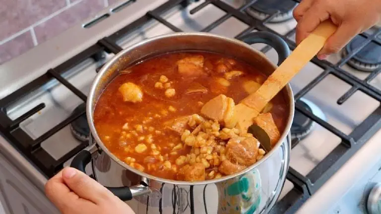 Fiestas patrias: ¿El pozole no engorda? Esta es la recomendación del IMSS. Foto: Especial