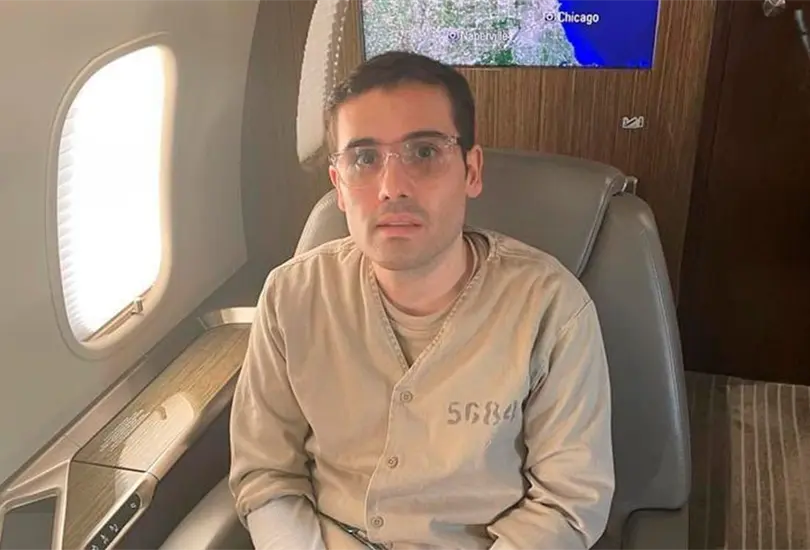 Revelan foto de Ovidio Guzm&aacute;n llevado a EU 