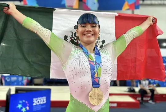 En la misma competencia obtuvo el tercer lugar en gimnasia de piso 