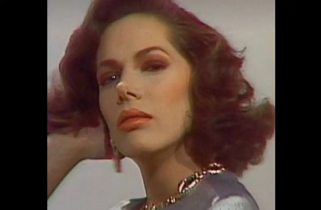 Kenia Gasc&oacute;n interpret&oacute; a Deborah Lavalle, la novia de Eduardo