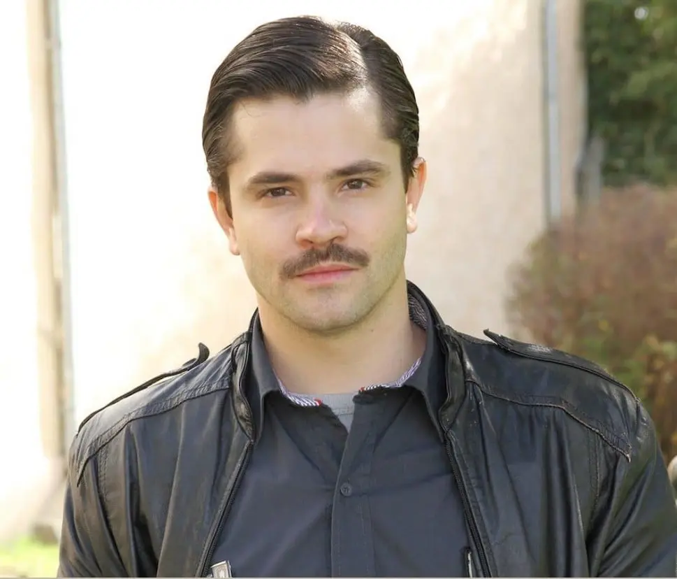 Ahora tiene 40 a&ntilde;os, vive en Argentina y ha participado en telenovelas como Rebelde Way y Mi hermano es un clon.