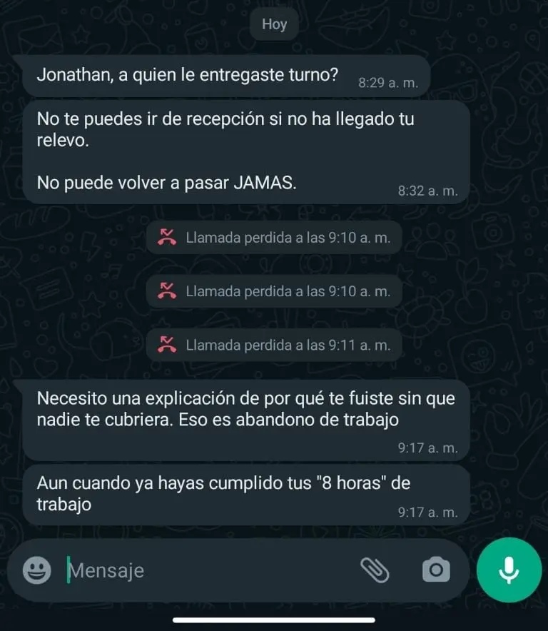 Jefa regaña a empleado - Tomada de video