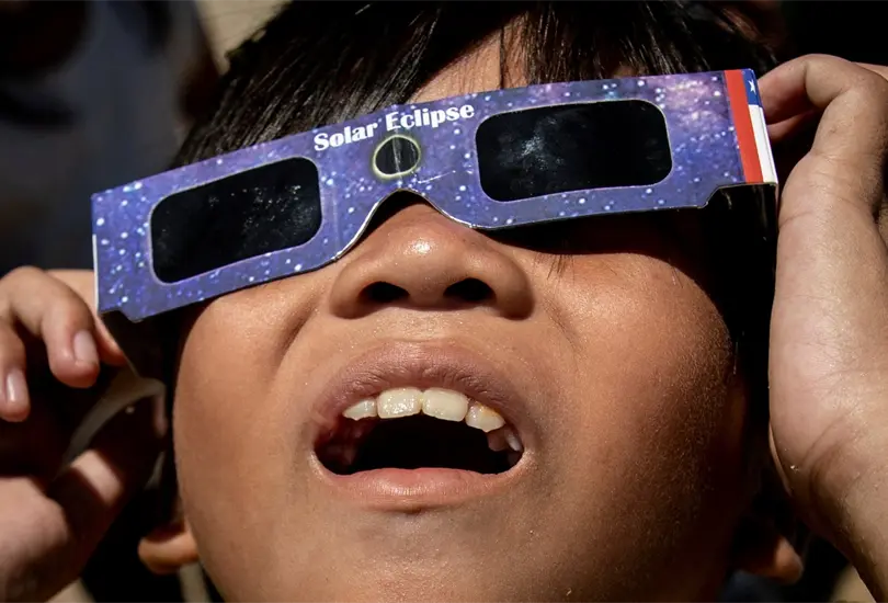Eclipse Solar en M&eacute;xico: UAM regala lentes especiales, &iquest;d&oacute;nde los consigo? 