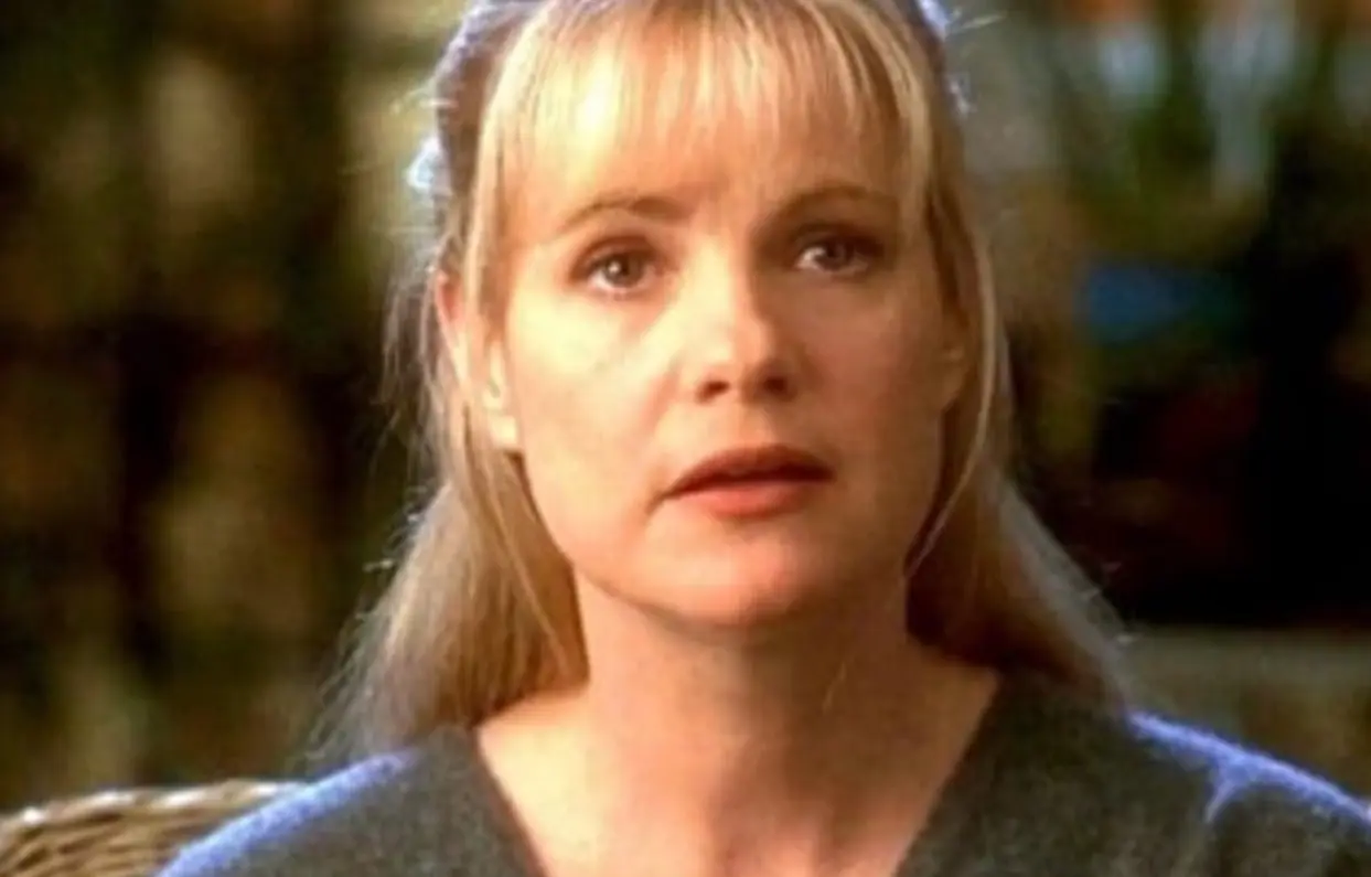 Bonnie Hunt interpretó a Sarah Whittle