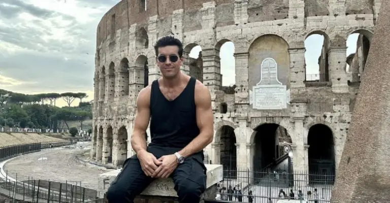 ¿Eiza González y Mario Casas estrenan romance? Así fueron captados en Roma Créditos: IG Mario Casas