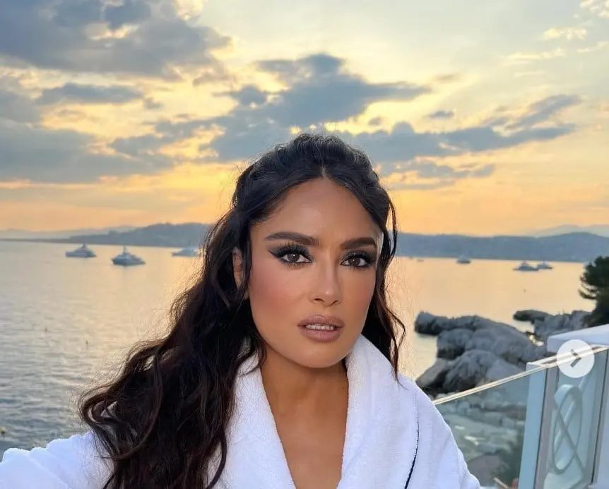 La actriz mexicana estudió Relaciones Internacionales en la Universidad Anáhuac.