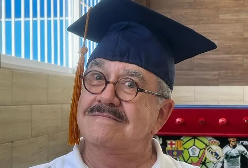 A pesar del &eacute;xito que han alcanzado en sus carreras ya sea como cantantes, actores o influencers, algunos famosos tambi&eacute;n estudiaron una carrera universitaria.