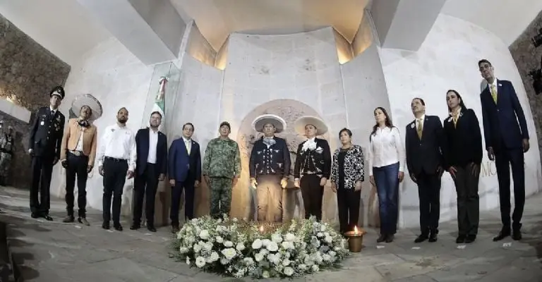 Guanajuato: Conmemoran el 213 aniversario de la toma de la Alhóndiga de Granaditas Créditos: IG @diegosinhue