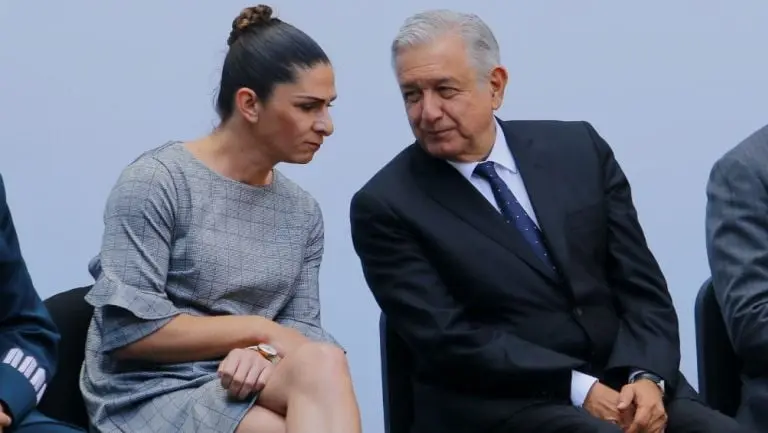 AMLO defiende a Ana Gabriela Guevara por acusaciones de corrupci&oacute;n en Conade. 