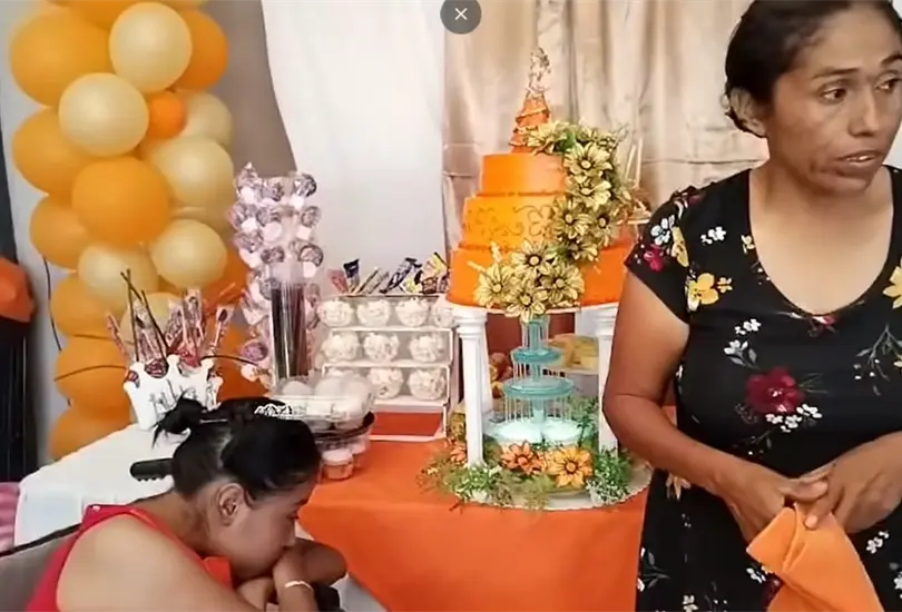 Una joven con discapacidad de Ciudad Fernández, en San Luis Potosí, estuvo a punto de pasar el peor día de su vida cuando sus invitados decidieron dejarla plantada en su fiesta de XV años Una joven con discapacidad de Ciudad Fernández, en San Luis Potosí, estuvo a punto de pasar el peor día de su vida cuando sus invitados decidieron dejarla plantada en su fiesta de XV años
