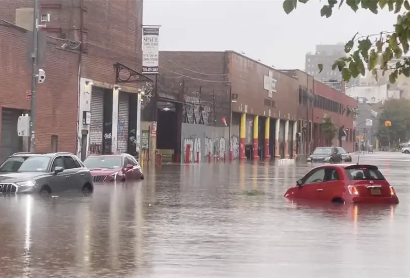 ¡Apocalipsis! Nueva York entra en crisis por lluvias e inundaciones de un metro de altura. ¡Apocalipsis! Nueva York entra en crisis por lluvias e inundaciones de un metro de altura.