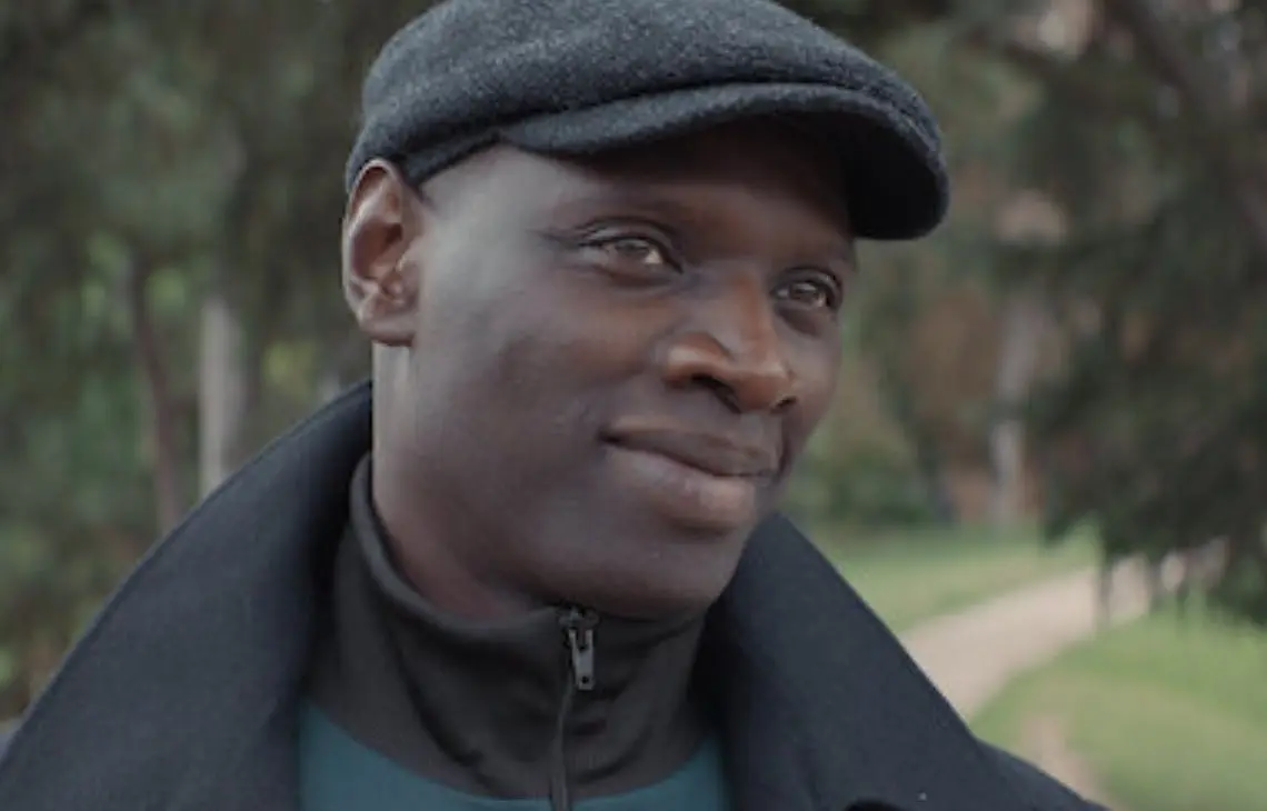 Lupin: Parte 3 (5 de octubre). Mientras los medios y la polic&iacute;a buscan a Claire y Raoul, Assane intenta protegerlos a la distancia. 