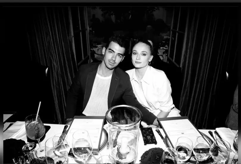 Joe Jonas ya no utiliza su anillo de casado Joe Jonas ya no utiliza su anillo de casado