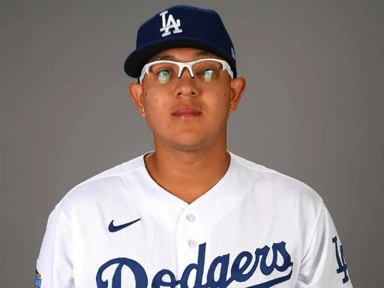 Beisbolista mexicano Julio Urías es arrestado en Los Ángeles por este delito. Foto: MLB