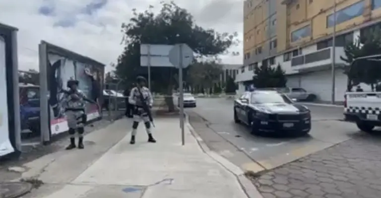 Acaban con la vida de mujer mientras caminaba por las calles de Tijuana Créditos: Captura de video