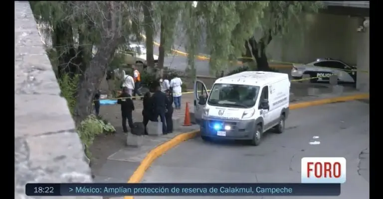 Encuentran cuerpo de persona en coladera de Ciudad Universitaria Céditos: Captura de video