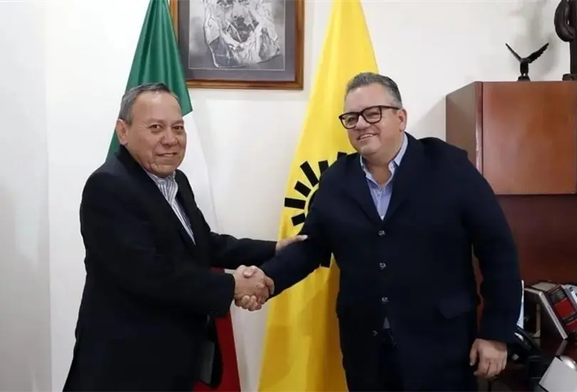 Jesús Zambrano, presidente del PRD con Alberto Capella Ibarra, aspirante a la alcaldía de Tijuana. Jesús Zambrano, presidente del PRD con Alberto Capella Ibarra, aspirante a la alcaldía de Tijuana.