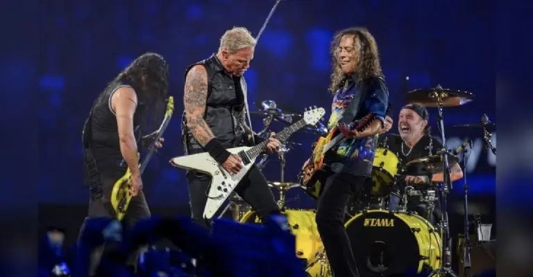 Perrita se escapa de casa para ver concierto Metallica Créditos: IG Metallica
