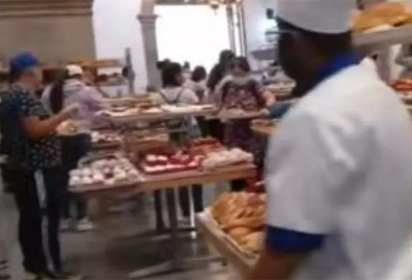 Cubana se hace viral por reacci&oacute;n en panader&iacute;a de M&eacute;xico