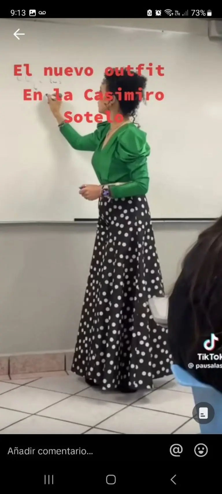 Profesora de derecho conquista TikTok - Tomada de video
