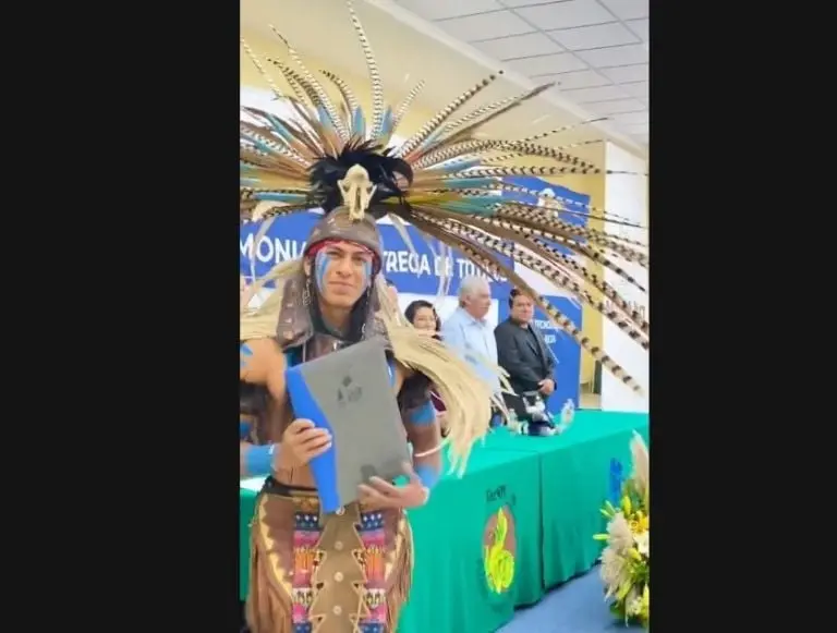 Joven rinde homenaje a sus raíces (TikTok)