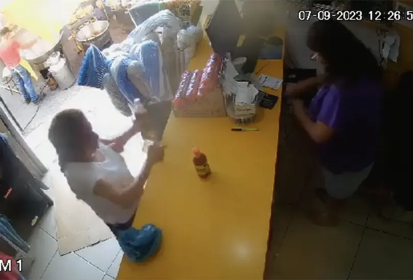 VIDEO: Explota tanque de gas en tianguis de Morelia, Michoacán. VIDEO: Explota tanque de gas en tianguis de Morelia, Michoacán.