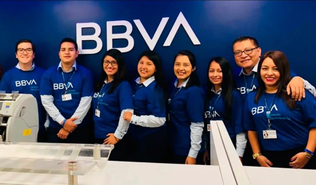 A la hora de buscar empleo, muchos profesionistas buscan una empresa no solo donde paguen bien, sino que también tenga oportunidades de crecimiento.