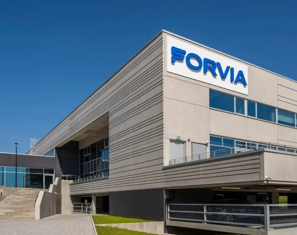 7. Forvia (manufactura de vehículos)