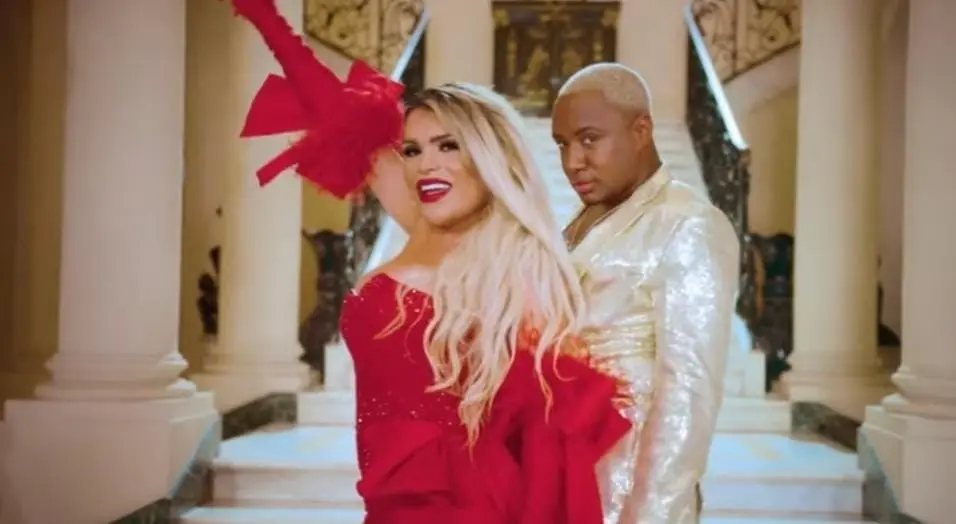 Estreno oficial de la canci&oacute;n Resulta y Resalta de Wendy Guevara. 