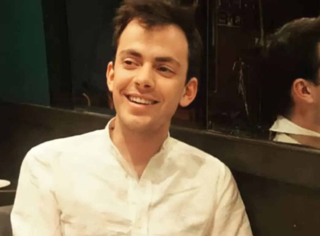 Ahora tiene 32 años. Tras terminar la trilogía de "Las crónicas de Narnia", abandonó la actuación e ingresó a la Universidad de Cambridge para estudiar Árabe y Medio Oriente.