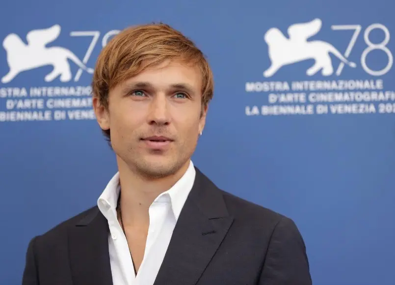 Ahora tiene 37 años. En los últimos años, ha participado en películas como ´La sirenita´ y ´The Courier´.