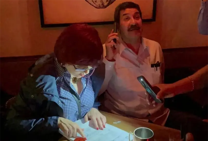 Personal de la Fiscal&iacute;a de Chihuahua se present&oacute; en restaurante de la colonia Roma para detener al exgobernador Javier Corral