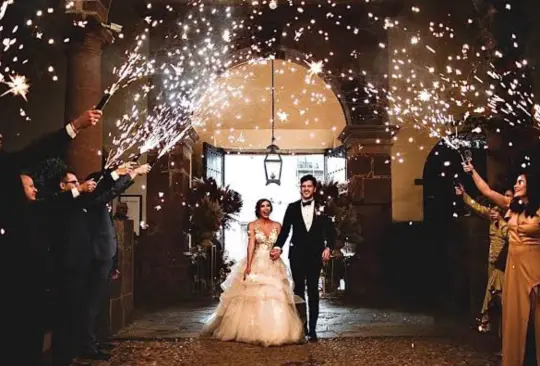 Las bodas utilizan la pirotecnia para hacer su evento espectacular.