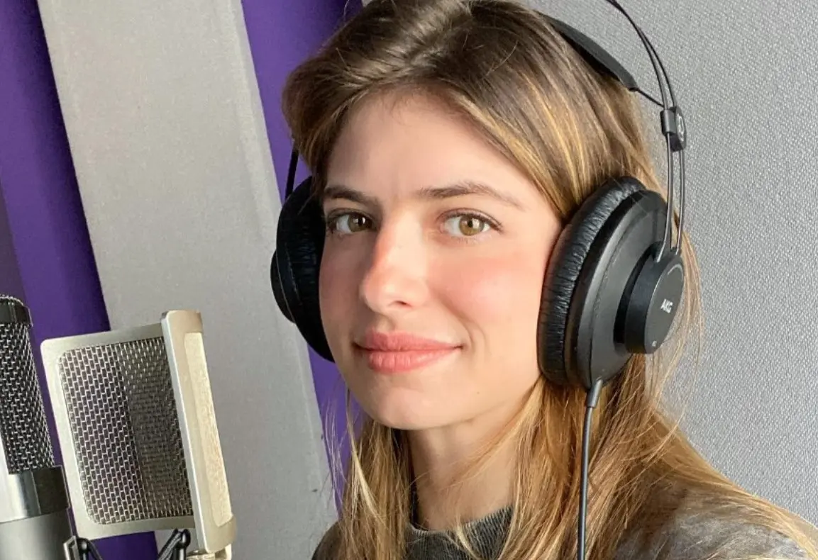 Hizo su debut actoral a los cinco a&ntilde;os en la telenovela infantil 'Carita de &Aacute;ngel', compartiendo cr&eacute;ditos con actores consagrados como Lisette Morelos, Miguel de Le&oacute;n y Nora Salinas.