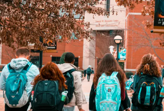 Profeco revela cuáles son las peores mochilas