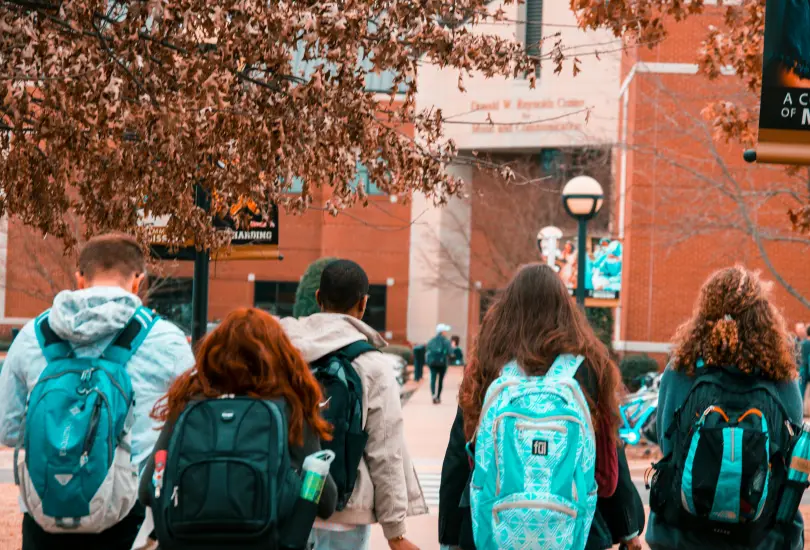 Profeco revela cu&aacute;les son las peores mochilas