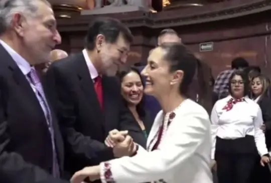 Claudia Sheinbaum y Fernández Noroña protagonizan incómodo momento.