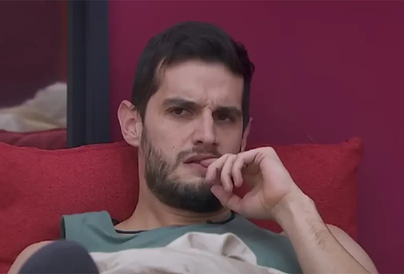 Adri&aacute;n Marcelo