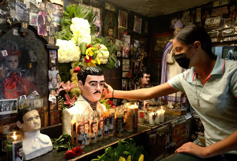 La normalizaci&oacute;n del crimen organizado en M&eacute;xico ha subrayado la importancia de implementar medidas para regular la influencia de los medios que abordan este tema.