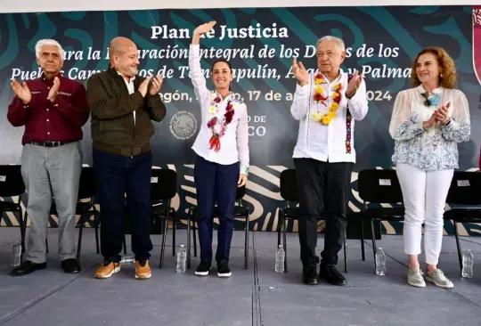 Al tomar la palabra, el gobernador fue interrumpido con gritos que lo llamaban ladrón y ratero